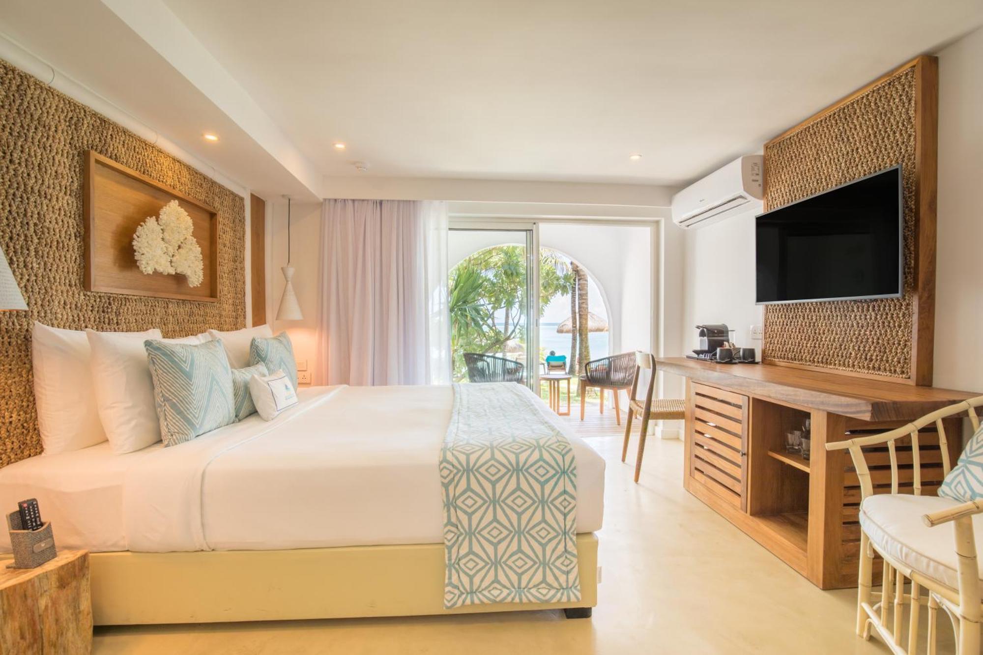 Deluxe Ocean Room,1277436169:JPEG